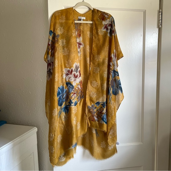 Beautiful Flowy Gold Blue Kimono by Woven Heart ONE SIZE - Picture 6 of 16